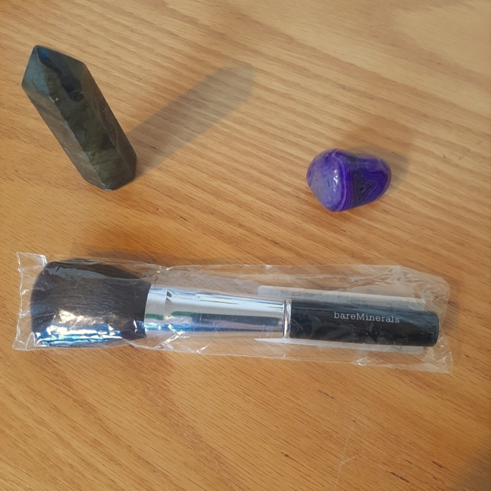 NWT bareMinerals 2-in-1 Face & Concealer Brush